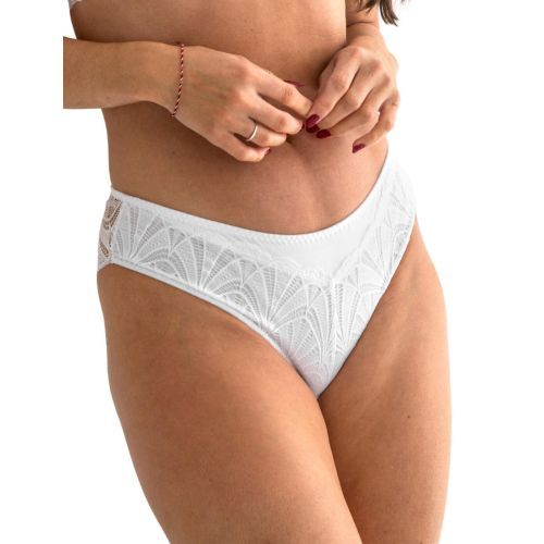 Pour Moi New Romance Brief - White
